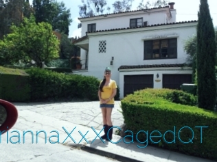BriannaXxXCagedQT