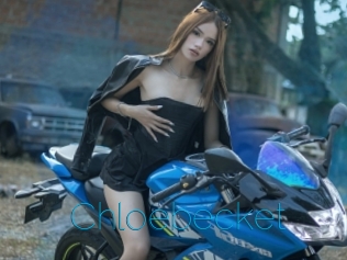 Chloebecket