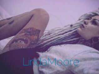 Linda_Moore