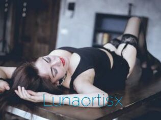 Lunaortisx