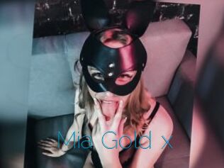 Mia_Gold_x