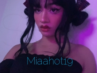 Miaahot19